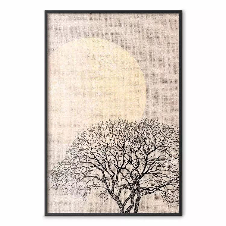 Luna piena mattutina - albero e luna gialla su texture tessile