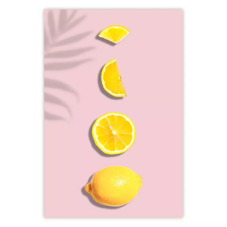 Pezzetto di esotico - limone in diverse sezioni su sfondo pastello