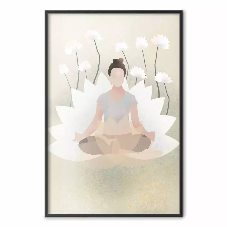 Yoga d'amore - donna meditante su sfondo di fiori bianchi stile zen