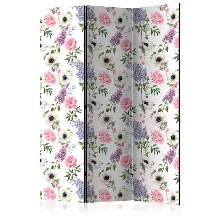 Rose e lillà - fiori rosa e blu su sfondo chiaro