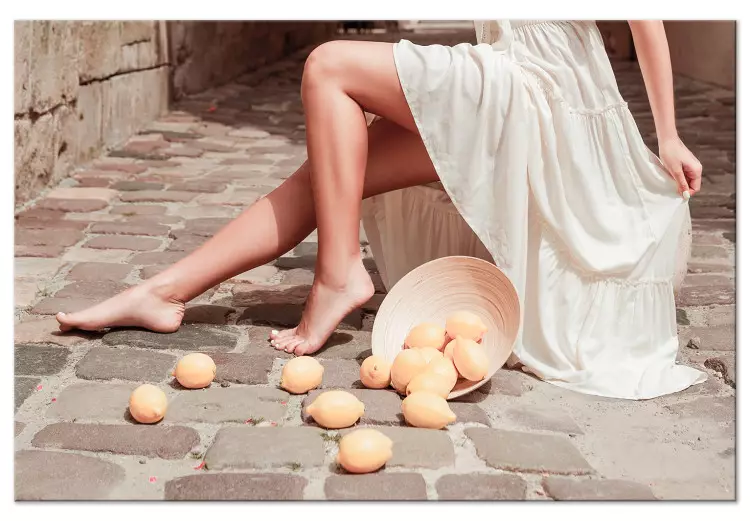 Limoni al sole (1 parte) - gambe di donna e frutti per terra