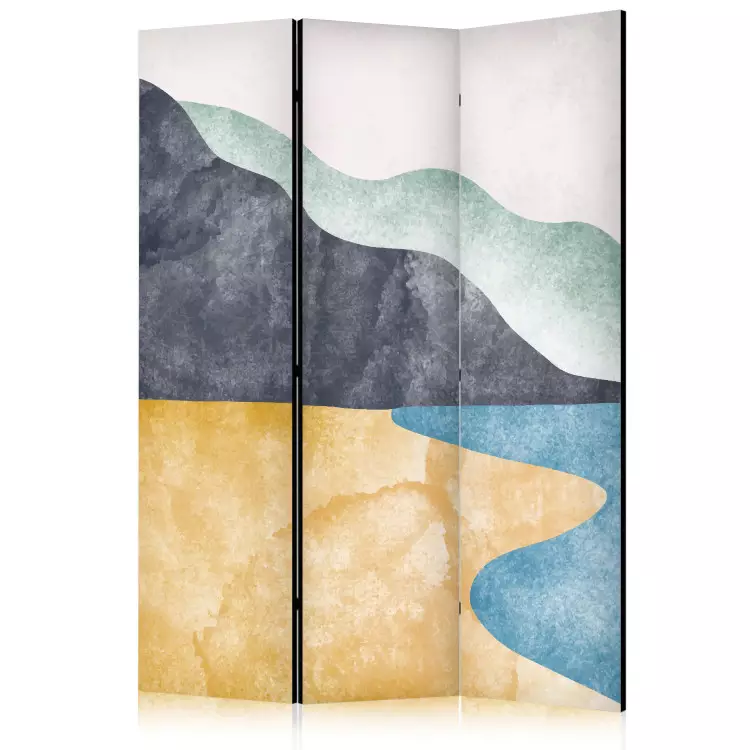 Spiaggia minimalista - vista sottile del mare e delle rocce
