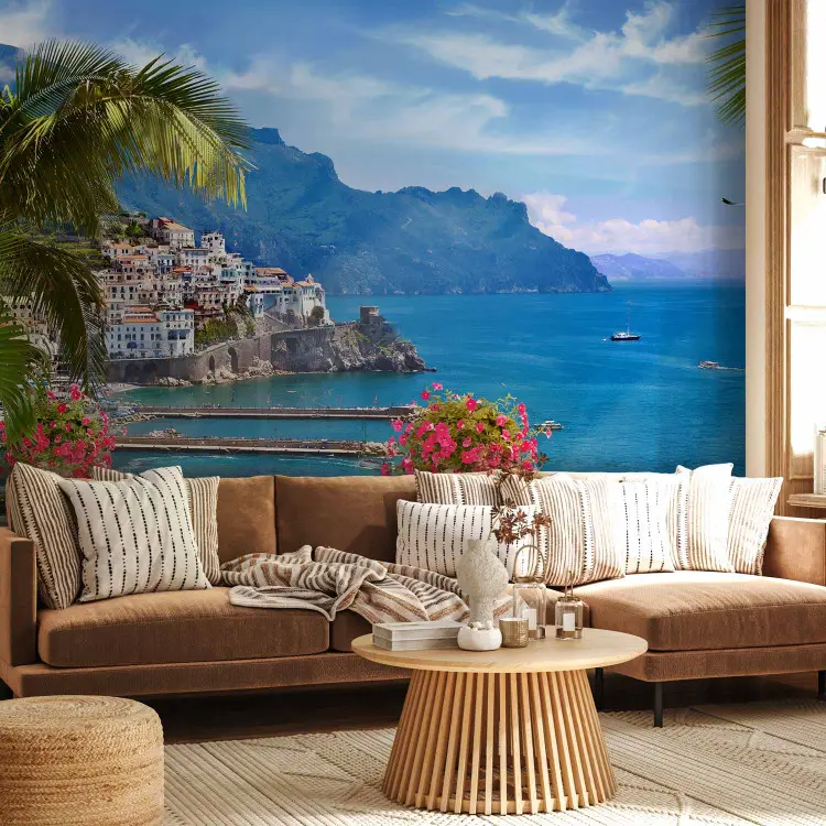 Paradiso mediterraneo - paesaggio marino con palme, architettura e costa