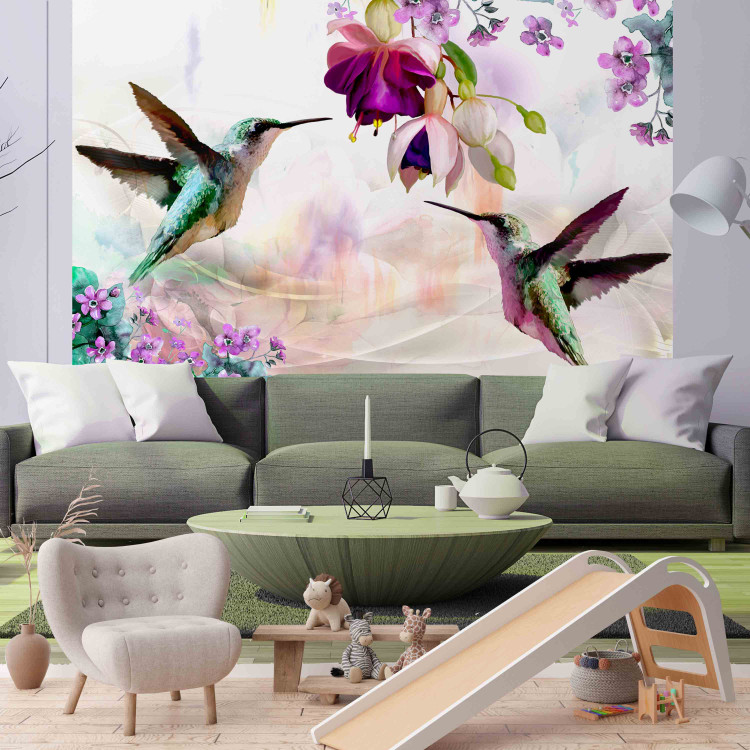 Carta da parati moderna Colibrì - uccelli su sfondo di fiori colorati in toni viola e rosa 106708 additionalImage 4