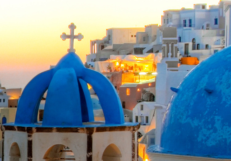 Carta da parati moderna Santorini durante il tramonto - paesaggio marino greco con architettura 136088 additionalImage 3
